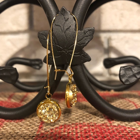 Handmade earrings - Picture 2 of 3